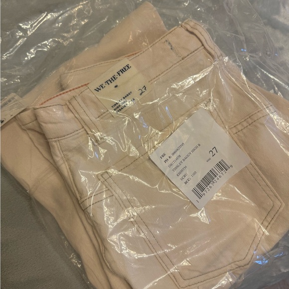 NWT We the Free Jeans - Picture 5 of 7